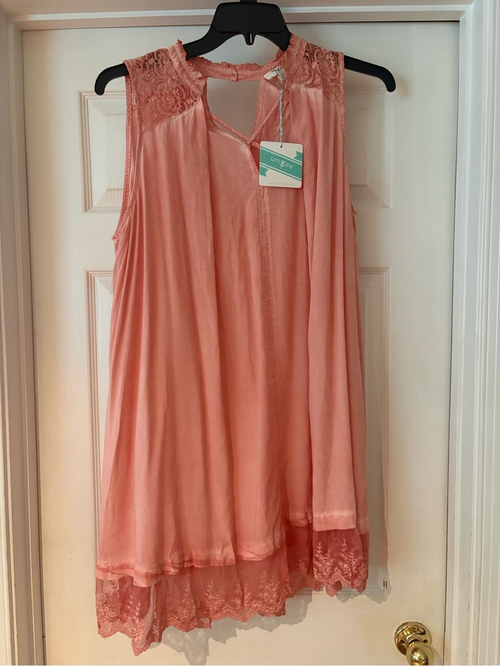 Umgee Women's Sleeveless Lace Trim Coral dress.  New with tags